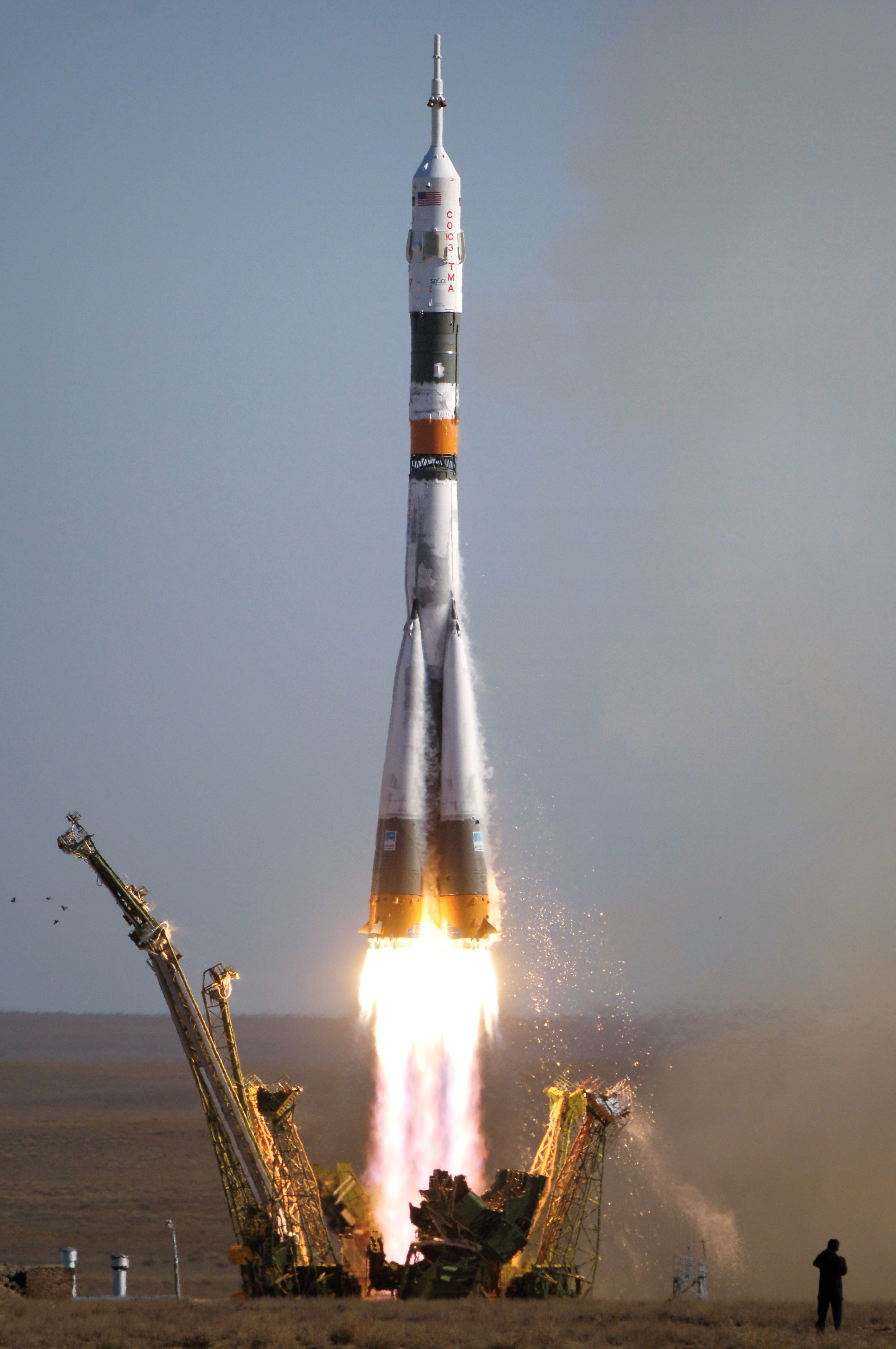 89 - Soyuz_TMA-9_launch